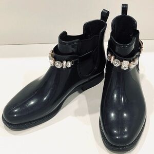 Henry Ferrera “Masala” Black Stretch Ankle Slip-On Rain Boots. Size 8